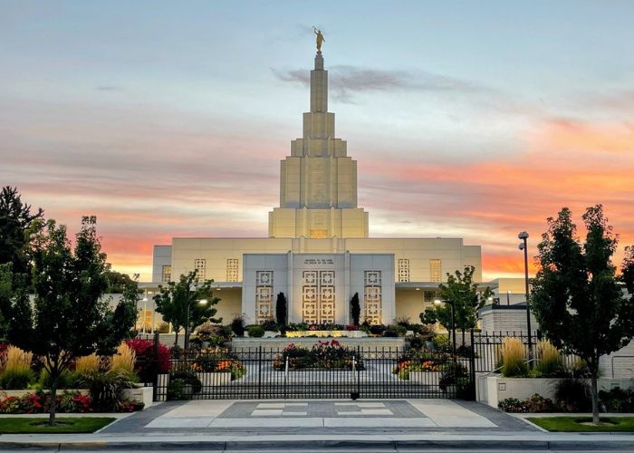 Visit the Idaho Falls Temple